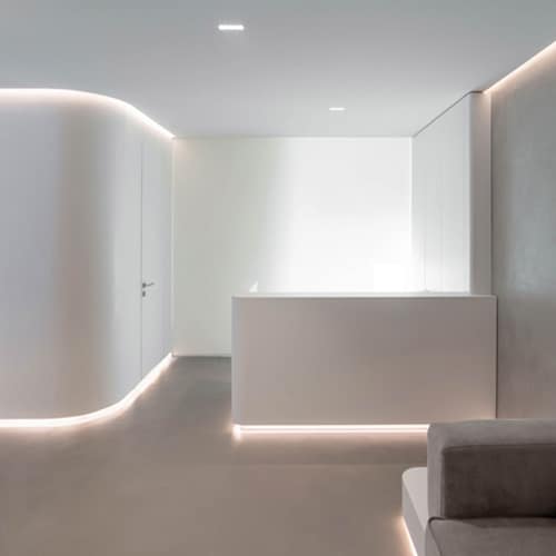 cardio clinic in larisa with a very minimal concept